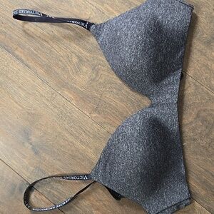 Victoria's Secret T-shirt Lightly Lined Wireless Bra, 34C, Charcoal Gray